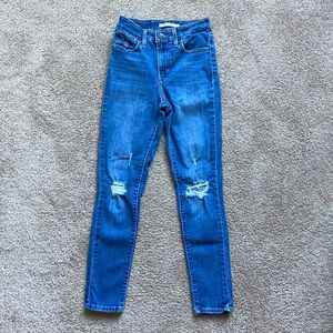 Levi's 721 High Rise Distressed Skinny
